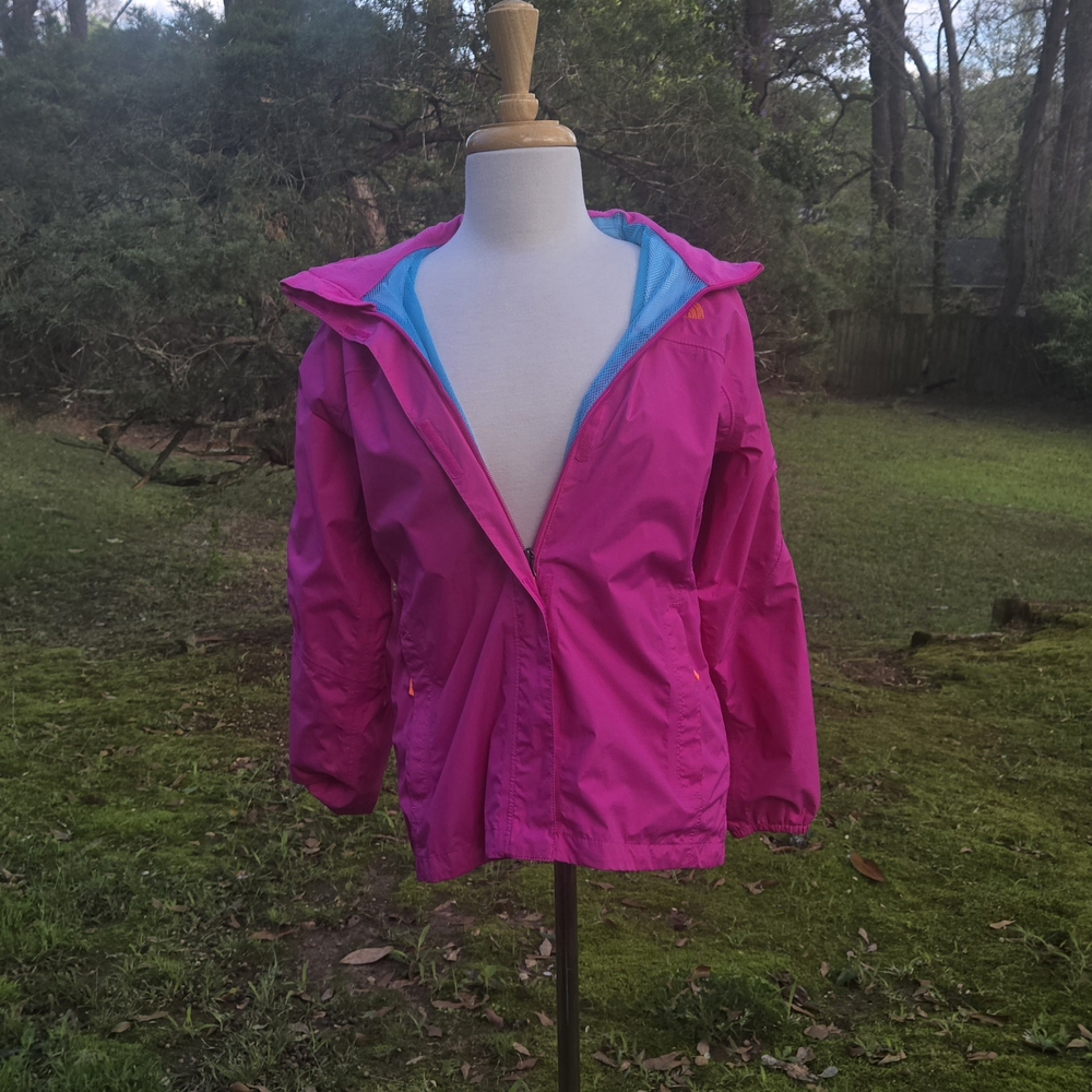 The North Face HyVent Pink Rain Jacket Girls XL 18 Hooded Waterproof Shell